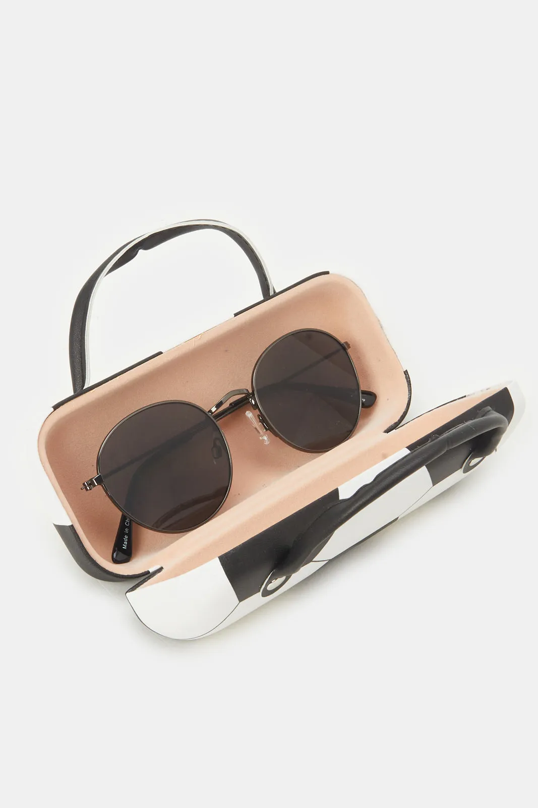 Boys Black Wayfarer Sunglasses With Printed Case (2 Piece)