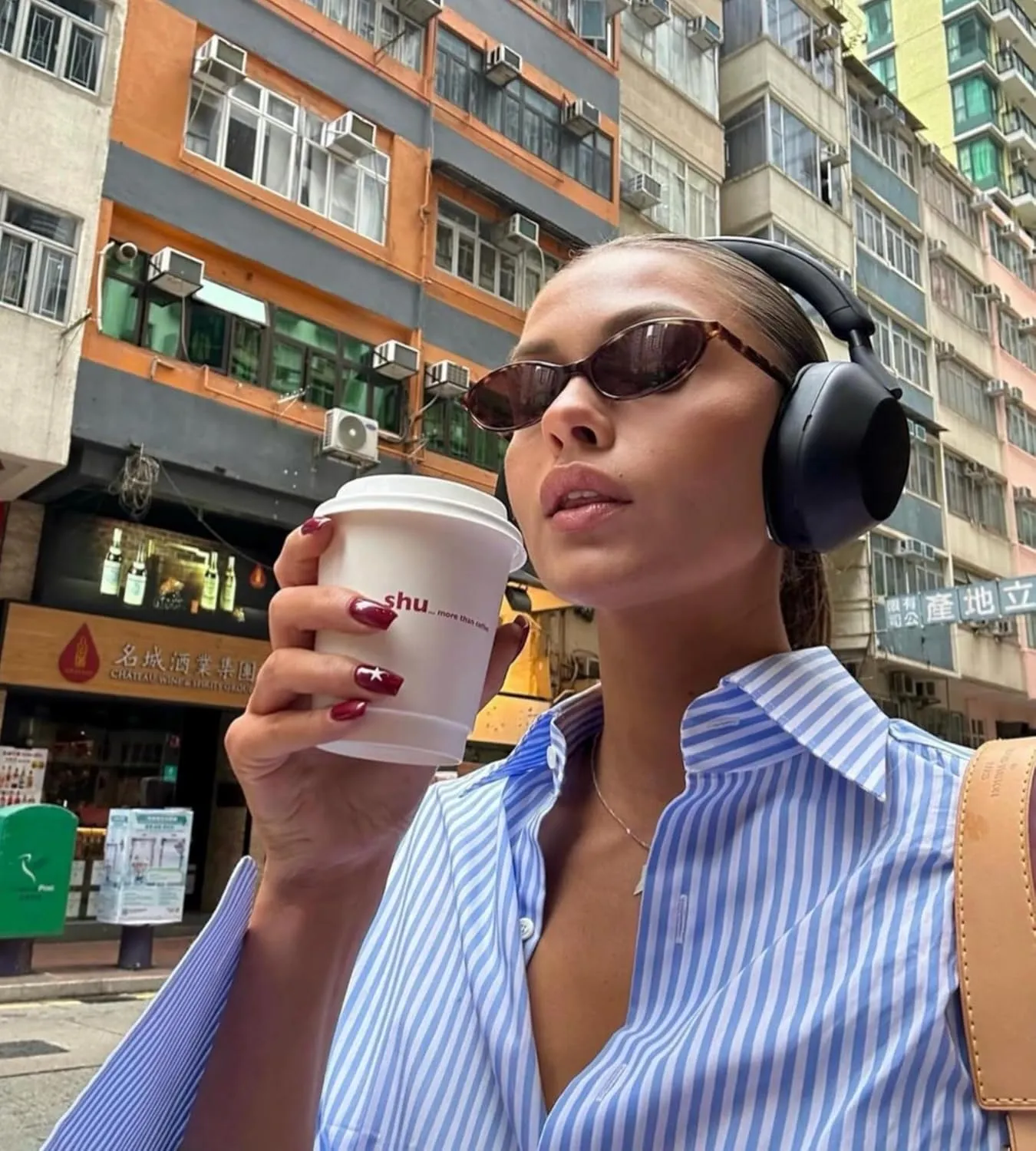 NULOOQ Retro Oval Cat Eye Sunglasses for Women Y2k Trendy Small Narrow Sunnies 90s Designer Sun Glasses