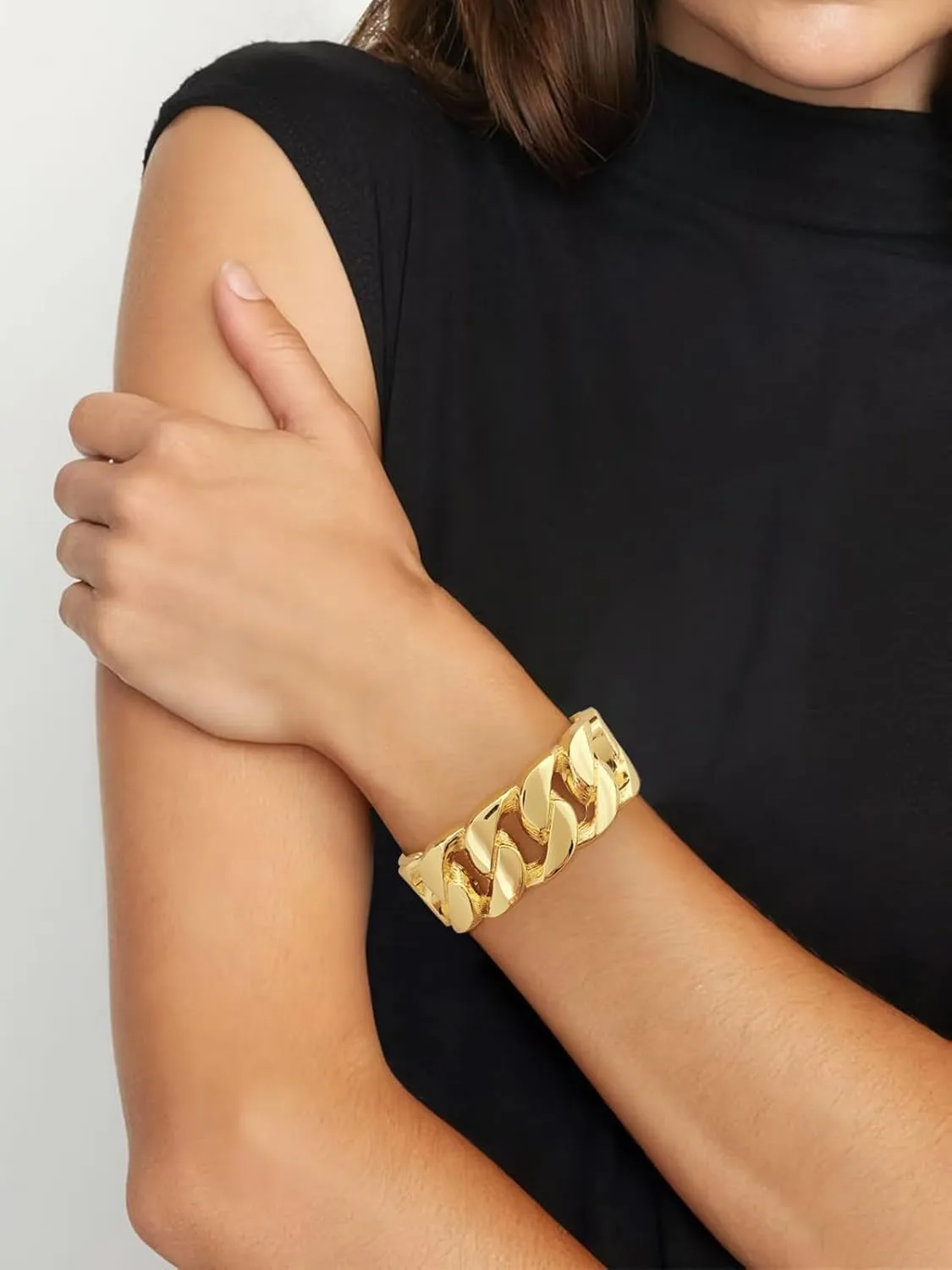 WOWORAMA Chunky Gold Bangle Bracelets for Women Thick Wide Hinged Cuff Bracelets Vintage Statement Gold Bracelet Twisted Hammered Wrist Arm Cuff Bracelets